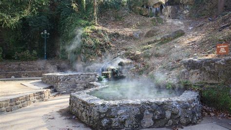 Magic hot springs in arkansas